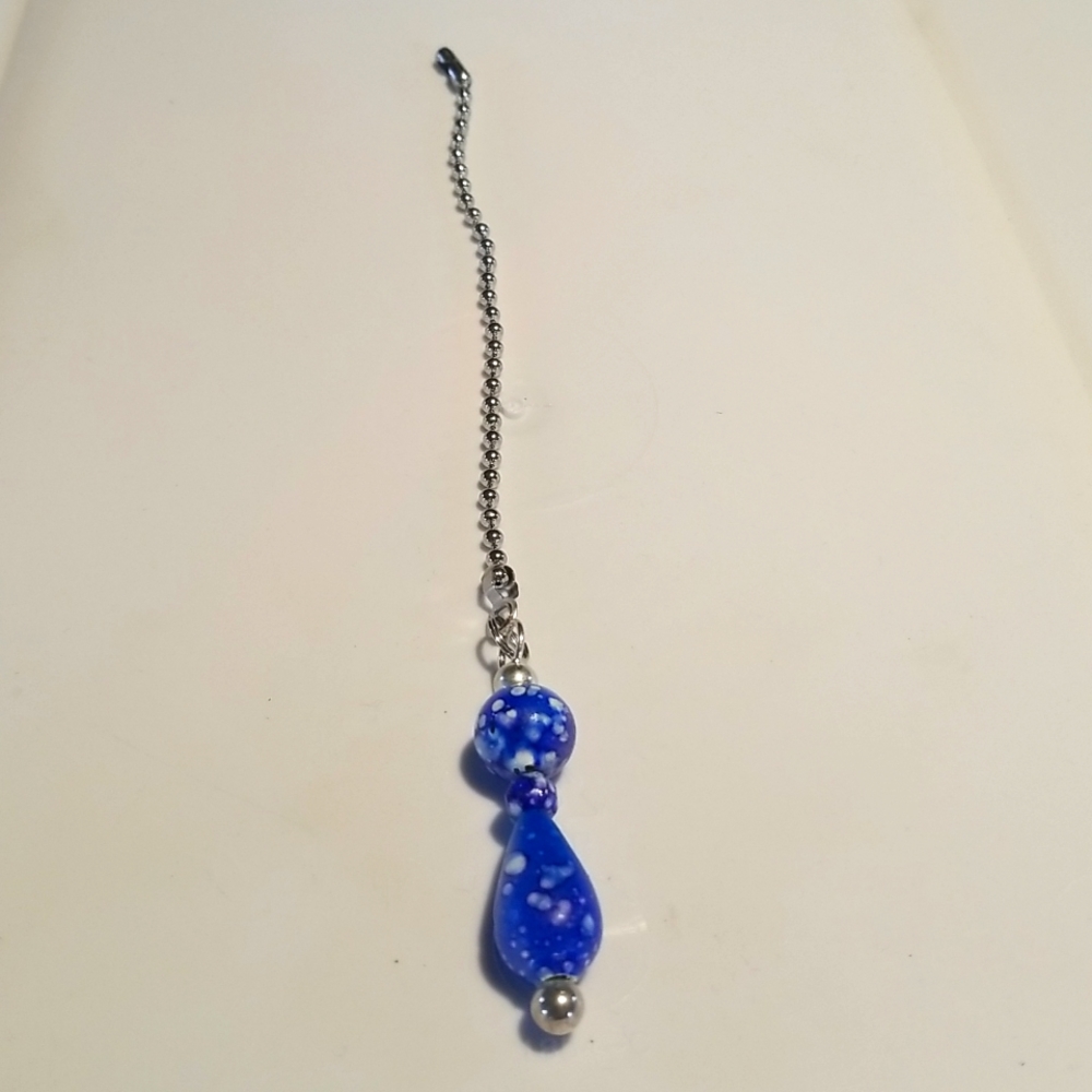 Ceiling fan light pull